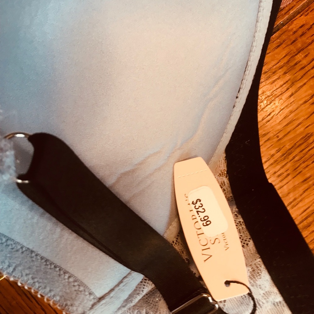 VS bras - Picture 5 of 8